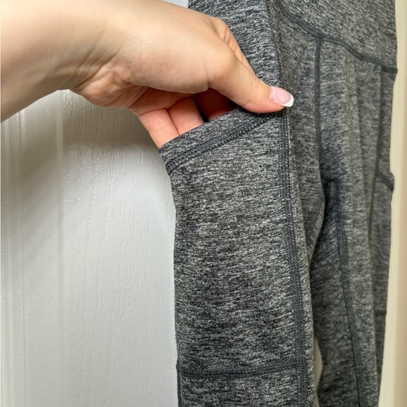 Aerie - The Hugger High Waisted Pocket Legging in Size S - Picture 6 of 9